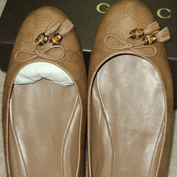 Gucci Guccisima Soft Light Camel Flats - Picture 3 of 11